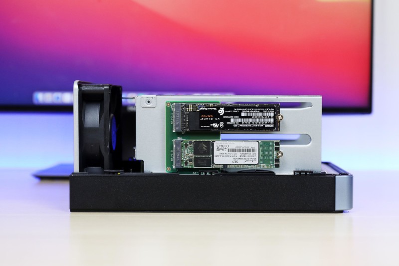 英特尔N5105、双M.2 SSD插槽，性能飙升，威联通TS-264C上手体验