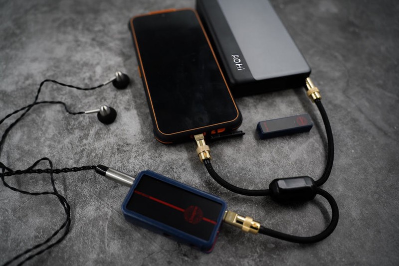 聊聊最近听过的很玄学的东西：Y型HiFi独立供电数据线