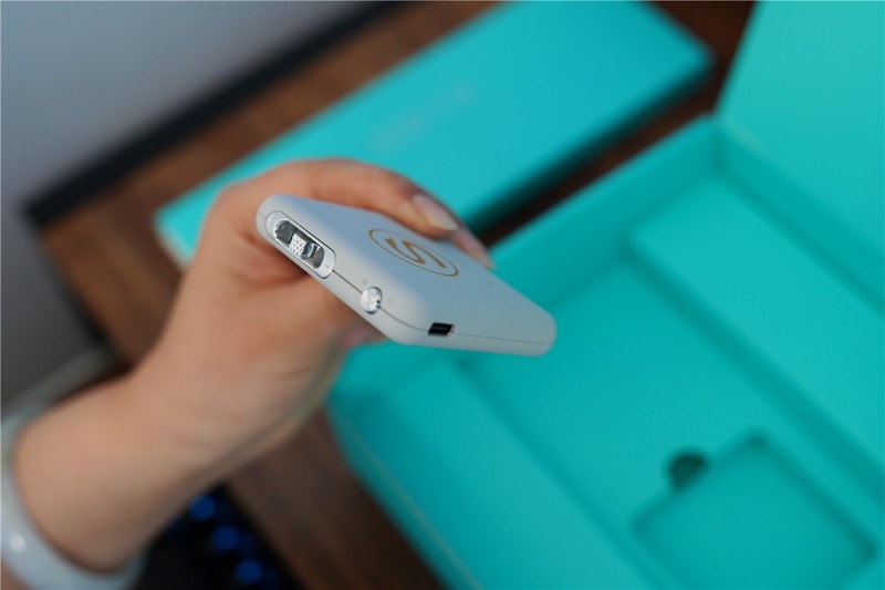 打工人的科技健康礼，SKG联合小米有品上新按摩腰带