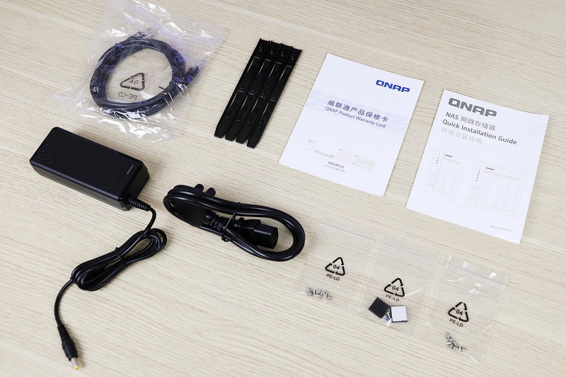 英特尔N5105、双M.2 SSD插槽，性能飙升，威联通TS-264C上手体验