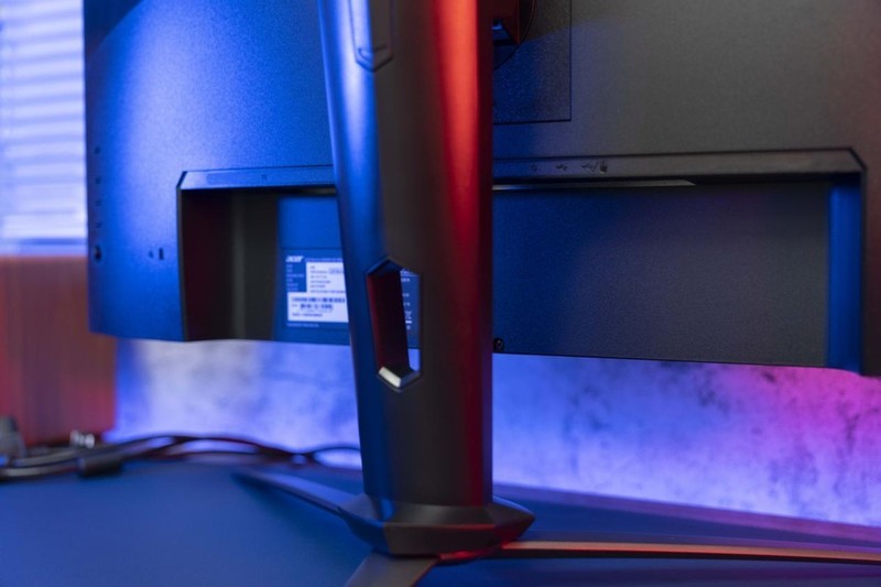 高刷新率更要4K的清晰 这台电竞显示器能满足你：掠夺者X28评测