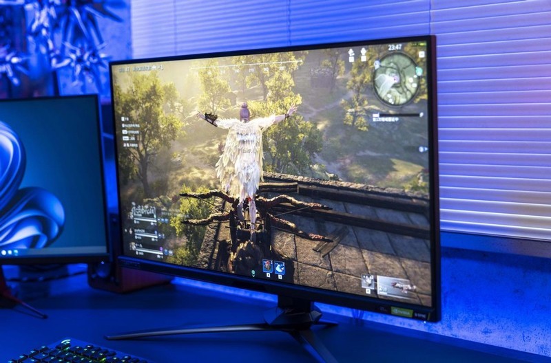 高刷新率更要4K的清晰 这台电竞显示器能满足你：掠夺者X28评测