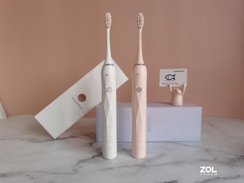 告别牙龈出血？第一支“不伤牙”扉乐电动牙刷评测体验
