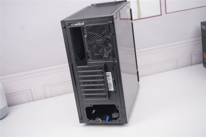 华硕TUF全家福来袭，B460M-PRO领衔众兄弟出战