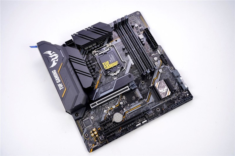 华硕TUF全家福来袭，B460M-PRO领衔众兄弟出战