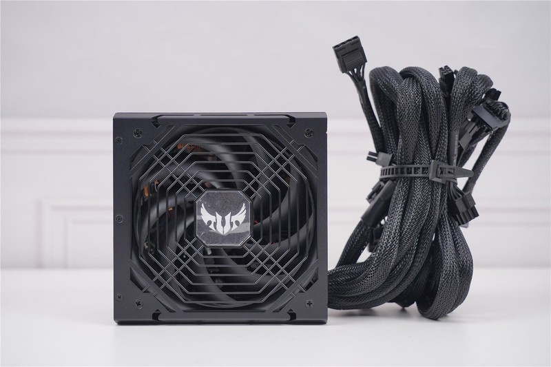 华硕TUF全家福来袭，B460M-PRO领衔众兄弟出战