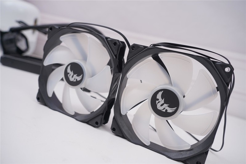 华硕TUF全家福来袭，B460M-PRO领衔众兄弟出战