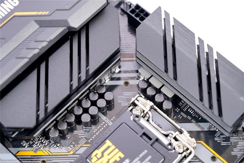 华硕TUF全家福来袭，B460M-PRO领衔众兄弟出战