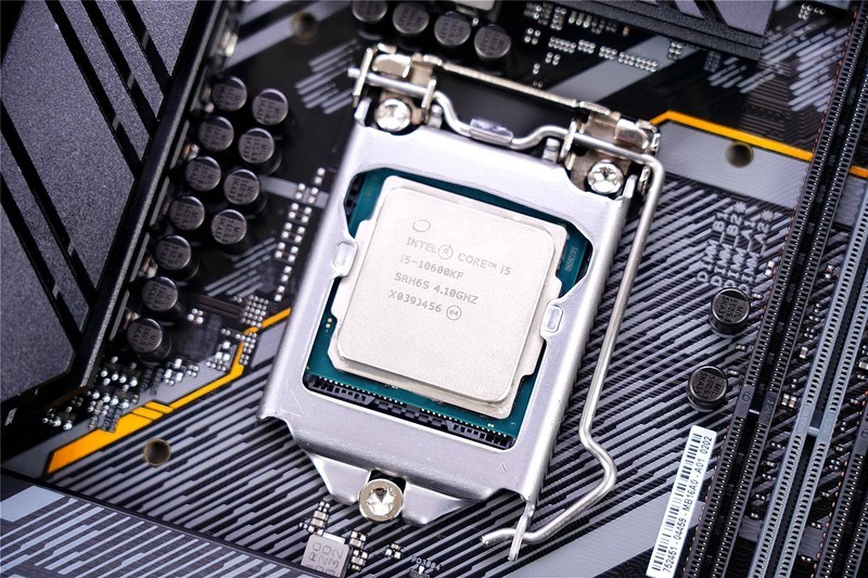 华硕TUF全家福来袭，B460M-PRO领衔众兄弟出战