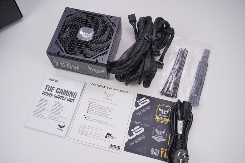 华硕TUF全家福来袭，B460M-PRO领衔众兄弟出战