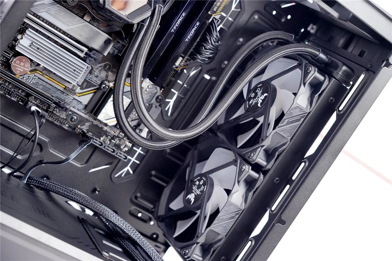 华硕TUF全家福来袭，B460M-PRO领衔众兄弟出战