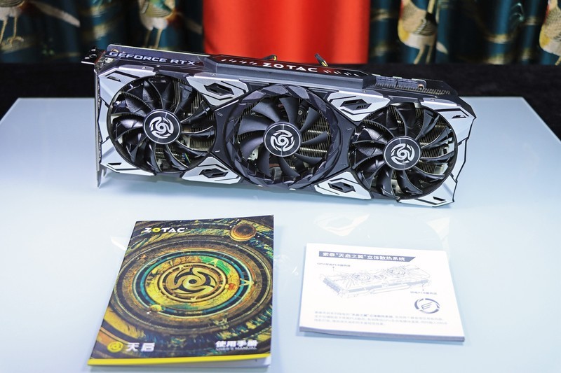 天青色等烟雨，而我在等你，亲，吹雪不？