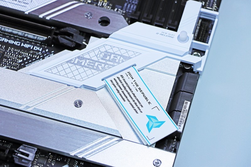 天青色等烟雨，而我在等你，亲，吹雪不？