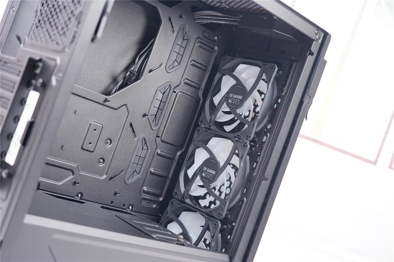 华硕TUF全家福来袭，B460M-PRO领衔众兄弟出战