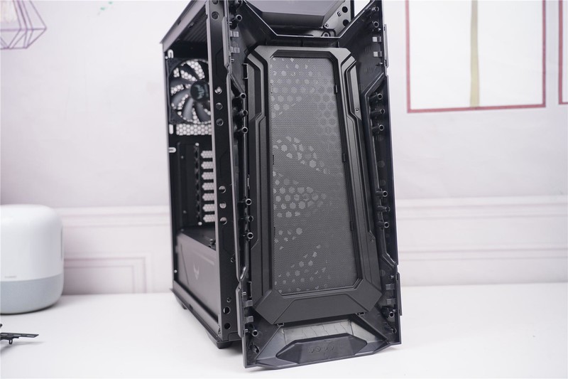 华硕TUF全家福来袭，B460M-PRO领衔众兄弟出战