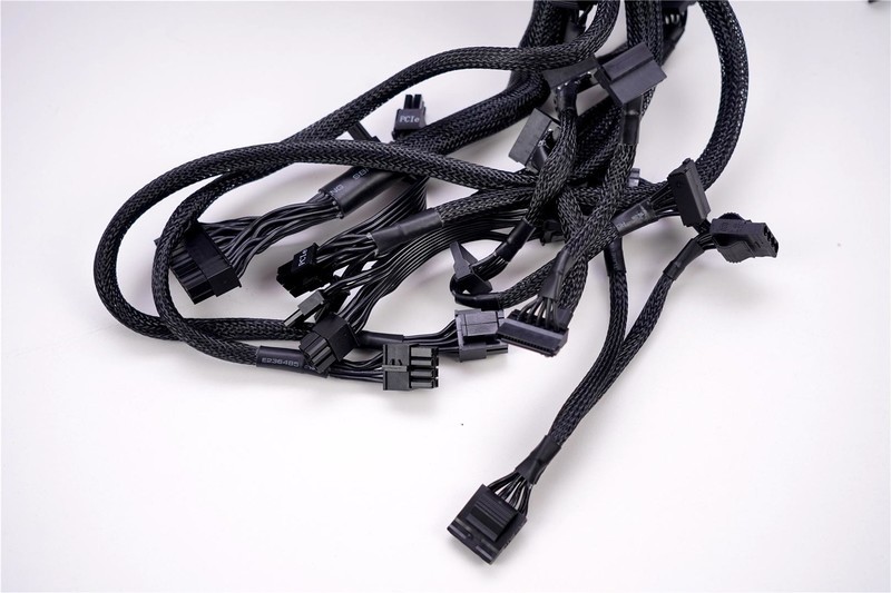 华硕TUF全家福来袭，B460M-PRO领衔众兄弟出战