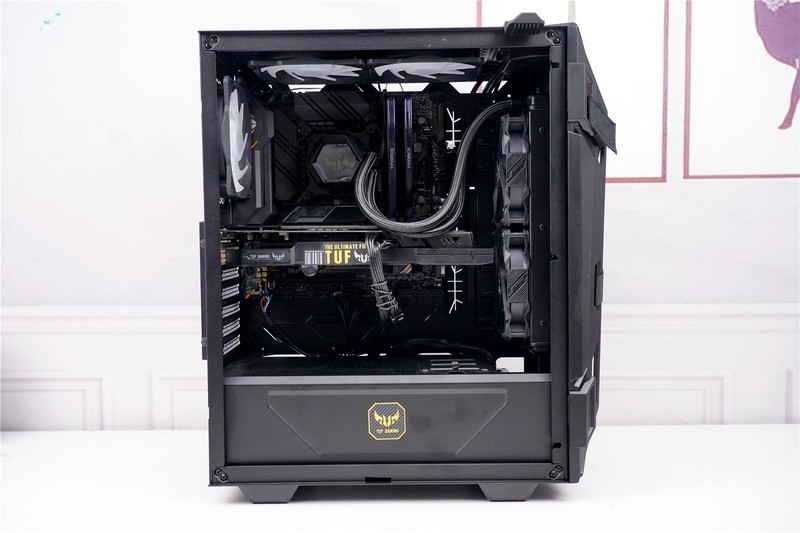 华硕TUF全家福来袭，B460M-PRO领衔众兄弟出战