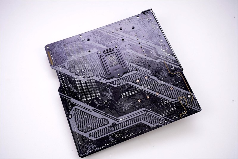 华硕TUF全家福来袭，B460M-PRO领衔众兄弟出战