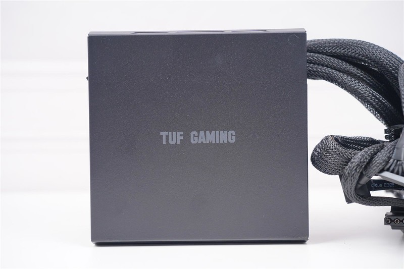 华硕TUF全家福来袭，B460M-PRO领衔众兄弟出战