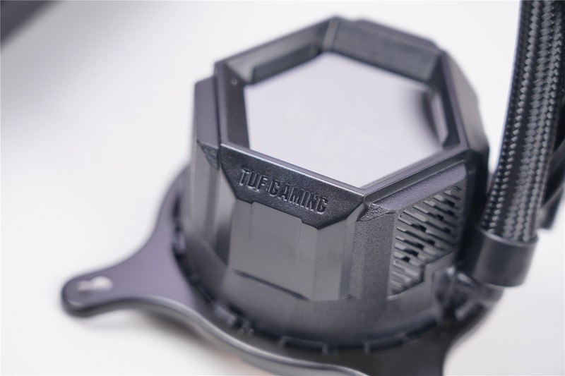 华硕TUF全家福来袭，B460M-PRO领衔众兄弟出战