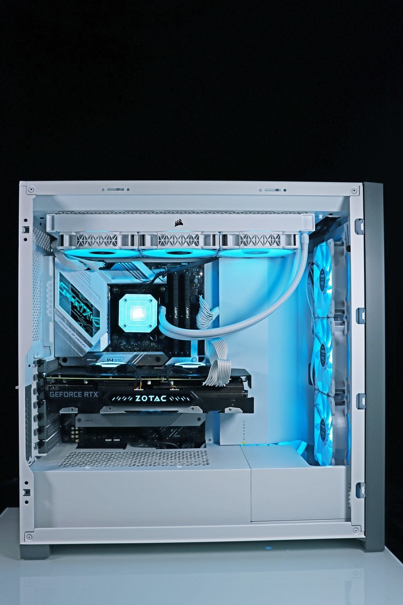 天青色等烟雨，而我在等你，亲，吹雪不？