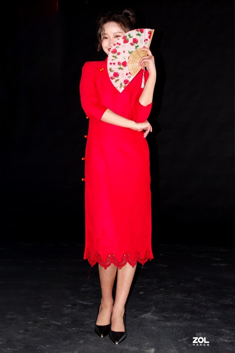 一组蹭拍---红衣少女【明眸皓齿】