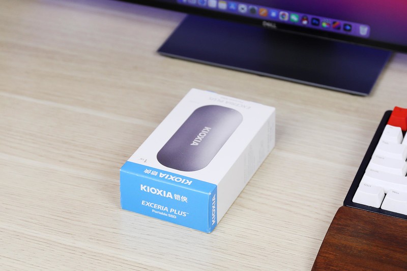 速度快、颜值高，这款NVME移动固态硬盘太赞了，铠侠XD10评测