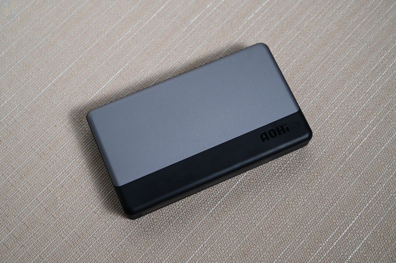 3万容量的100W充电宝，体积居然没那么大，AOHi双口PD快充移动电源体验