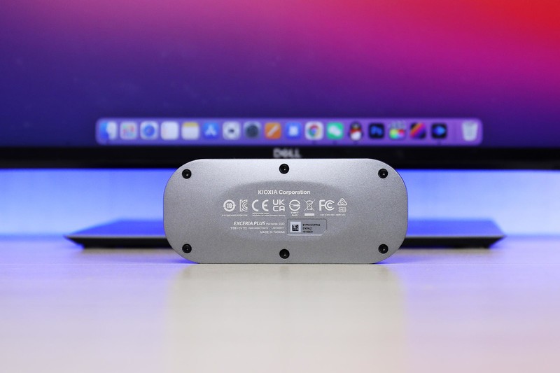 速度快、颜值高，这款NVME移动固态硬盘太赞了，铠侠XD10评测