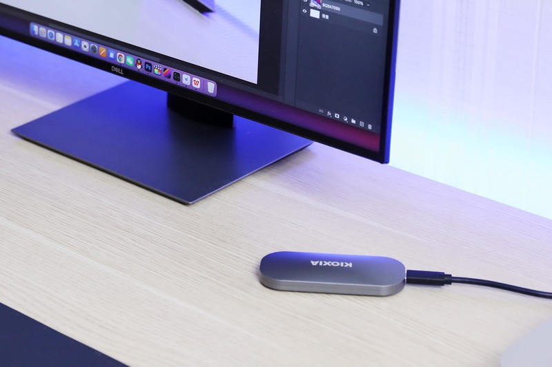 速度快、颜值高，这款NVME移动固态硬盘太赞了，铠侠XD10评测