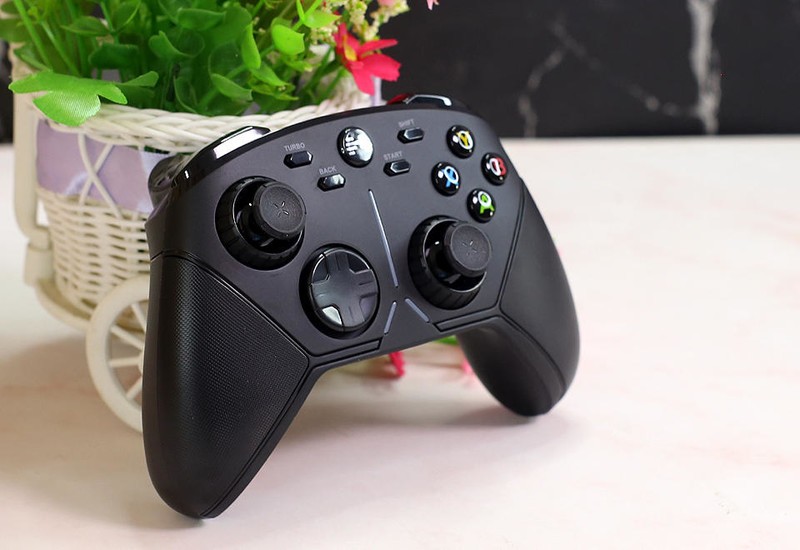 物理调速一键连招，北通阿修罗3无线手柄体验