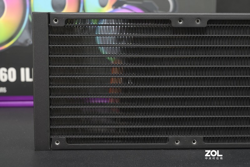 玩RGB和散热都专业，馋哭隔壁孩子的酷冷至尊 冰神G360幻境