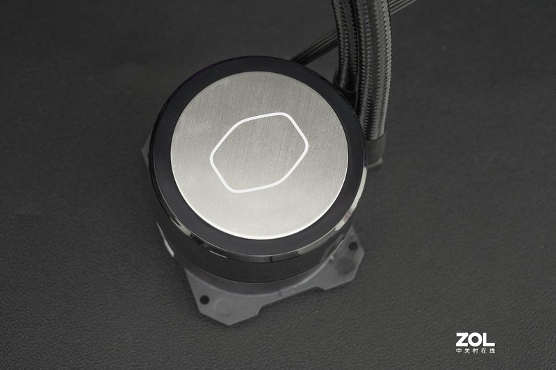 玩RGB和散热都专业，馋哭隔壁孩子的酷冷至尊 冰神G360幻境