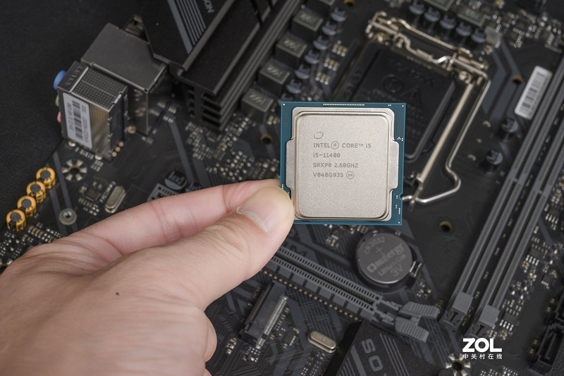 玩RGB和散热都专业，馋哭隔壁孩子的酷冷至尊 冰神G360幻境