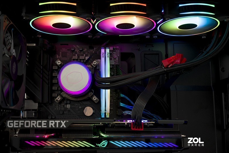 玩RGB和散热都专业，馋哭隔壁孩子的酷冷至尊 冰神G360幻境