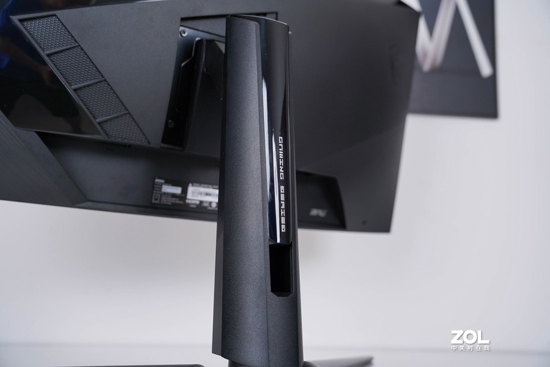 大桌面用上了它结果如何？MPG ARTYMIS 343CQR上桌体验分享