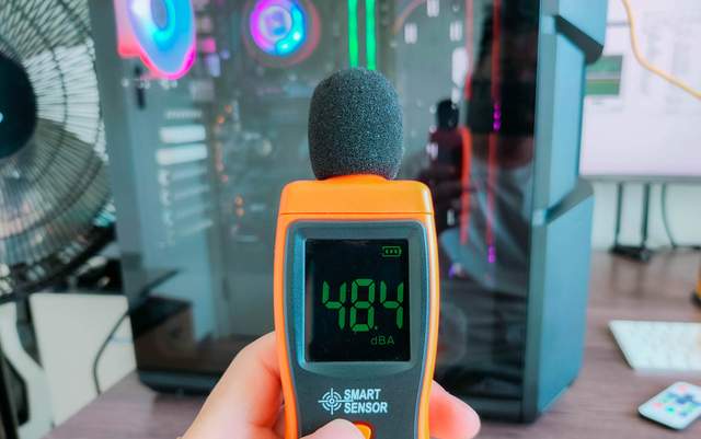 冷头带涡轮风扇，艾湃电竞360 OC水冷评测：极致静音+旋转式安装