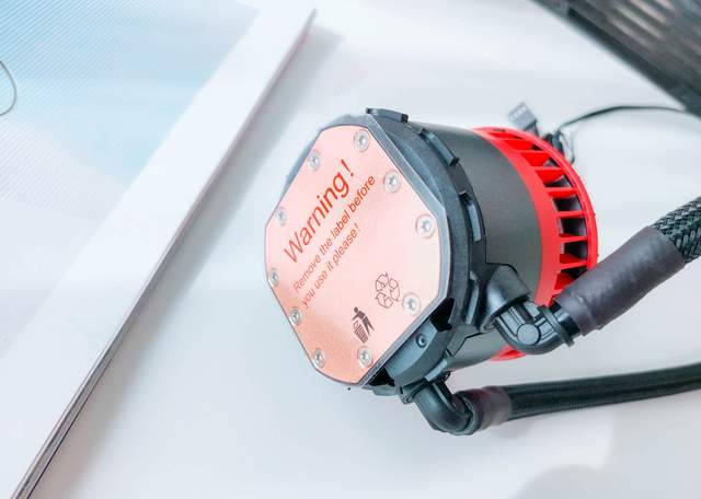 冷头带涡轮风扇，艾湃电竞360 OC水冷评测：极致静音+旋转式安装