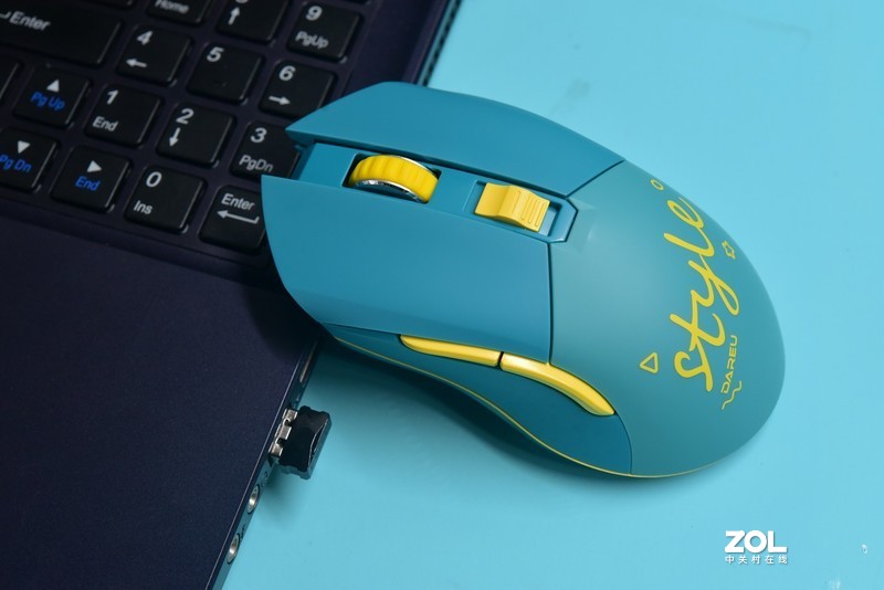 达尔优换了设计师系列 ▎达尔优EM901双模游戏鼠标