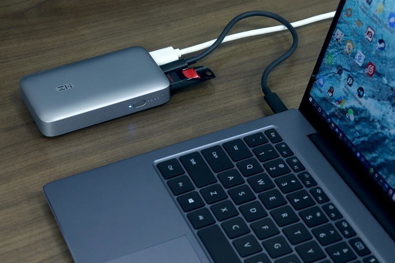 要50W快充，更要4K HDMI扩展：紫米10000mAh多功能移动电源体验