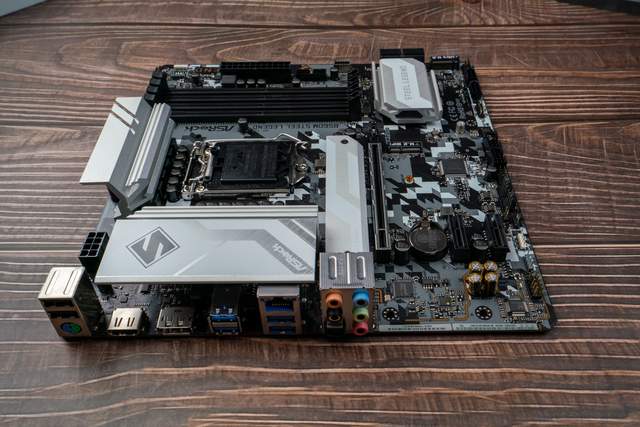 时代新宠儿B560，华擎B560M Steel Legend实测超频