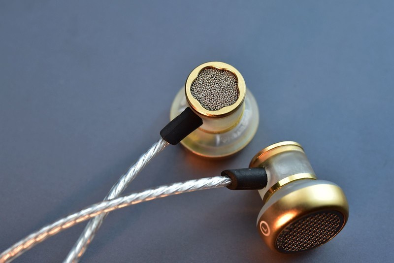 平头塞听女声的顶级之作，被忽视的阿思翠天琴座迷你版试听