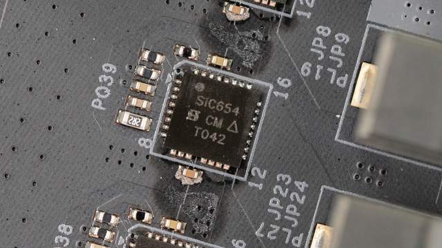 时代新宠儿B560，华擎B560M Steel Legend实测超频