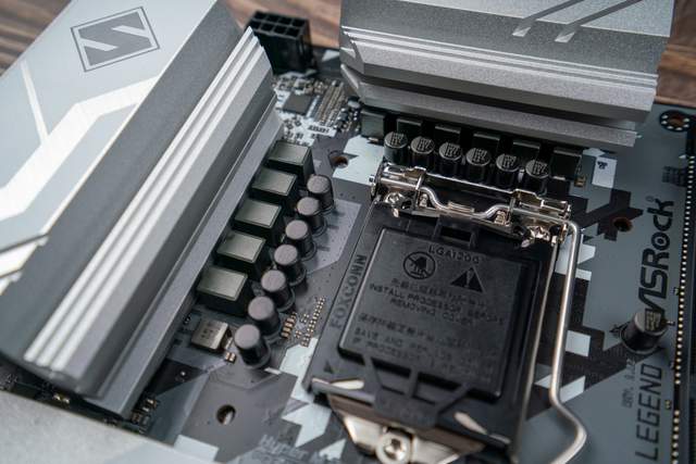 时代新宠儿B560，华擎B560M Steel Legend实测超频