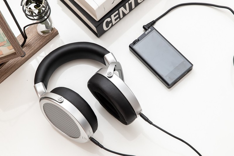 HIFIMAN出了一款新耳机，关键词“隐形”，我突然有个大胆的想法