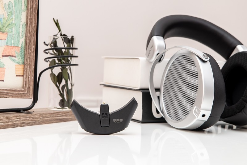 HIFIMAN出了一款新耳机，关键词“隐形”，我突然有个大胆的想法