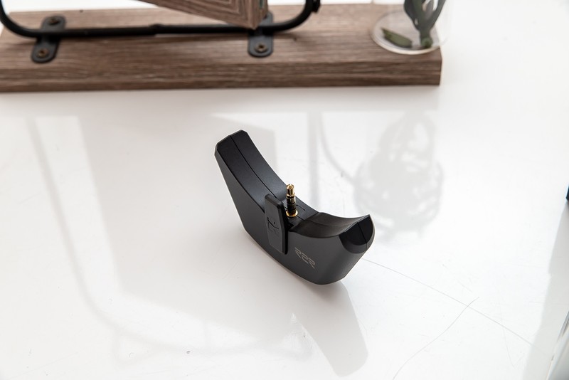 HIFIMAN出了一款新耳机，关键词“隐形”，我突然有个大胆的想法