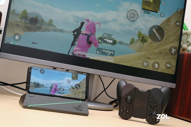 做到极致的游戏手机长啥样，ROG游戏手机3电竞装甲套装告诉你