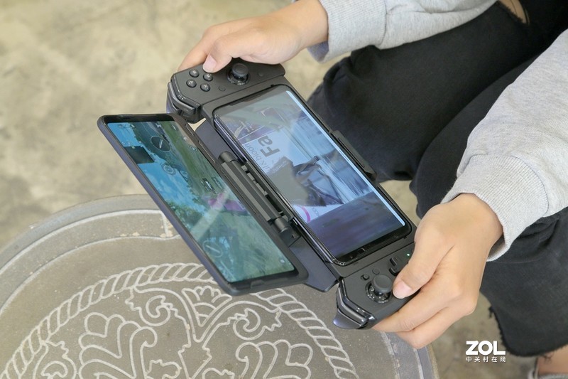 做到极致的游戏手机长啥样，ROG游戏手机3电竞装甲套装告诉你