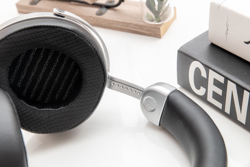 HIFIMAN出了一款新耳机，关键词“隐形”，我突然有个大胆的想法